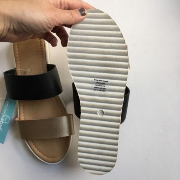 Envision Studio Black Gold Platform Sandals New - Picture 4 of 5